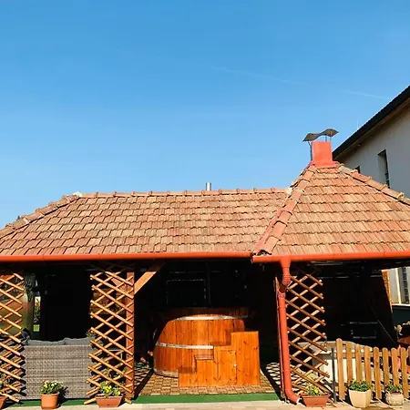 Gasthof Aranyfuert Vendeghaz Tokaj