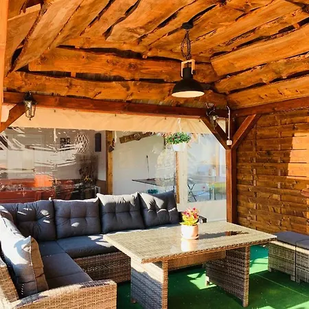 Pensiune Aranyfuert Vendeghaz 3*