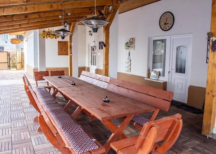 Guest house Aranyfuert Vendeghaz 3*